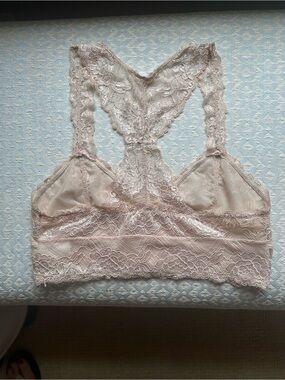 Free People Lace Racerback Bralette in Blush Pink like new. Size M